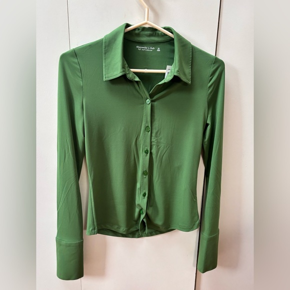 NWT Abercrombie Long Sleeve Button Up shirt - Picture 4 of 4
